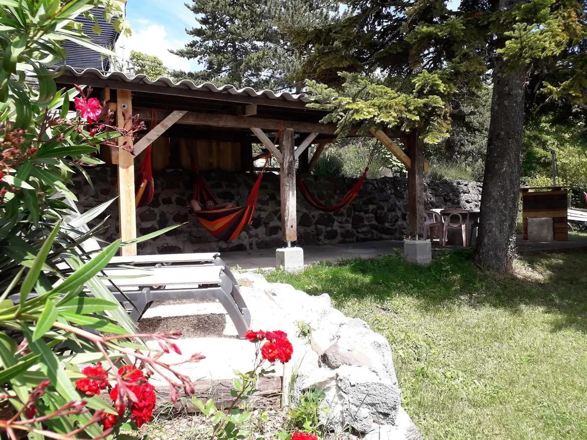 Camping Les Lavandes Darbres Campsite